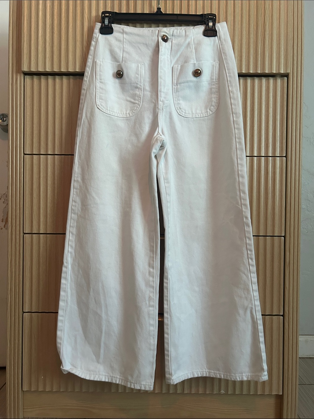 Zara White Wide-Leg Jeans with Front Patch Pockets